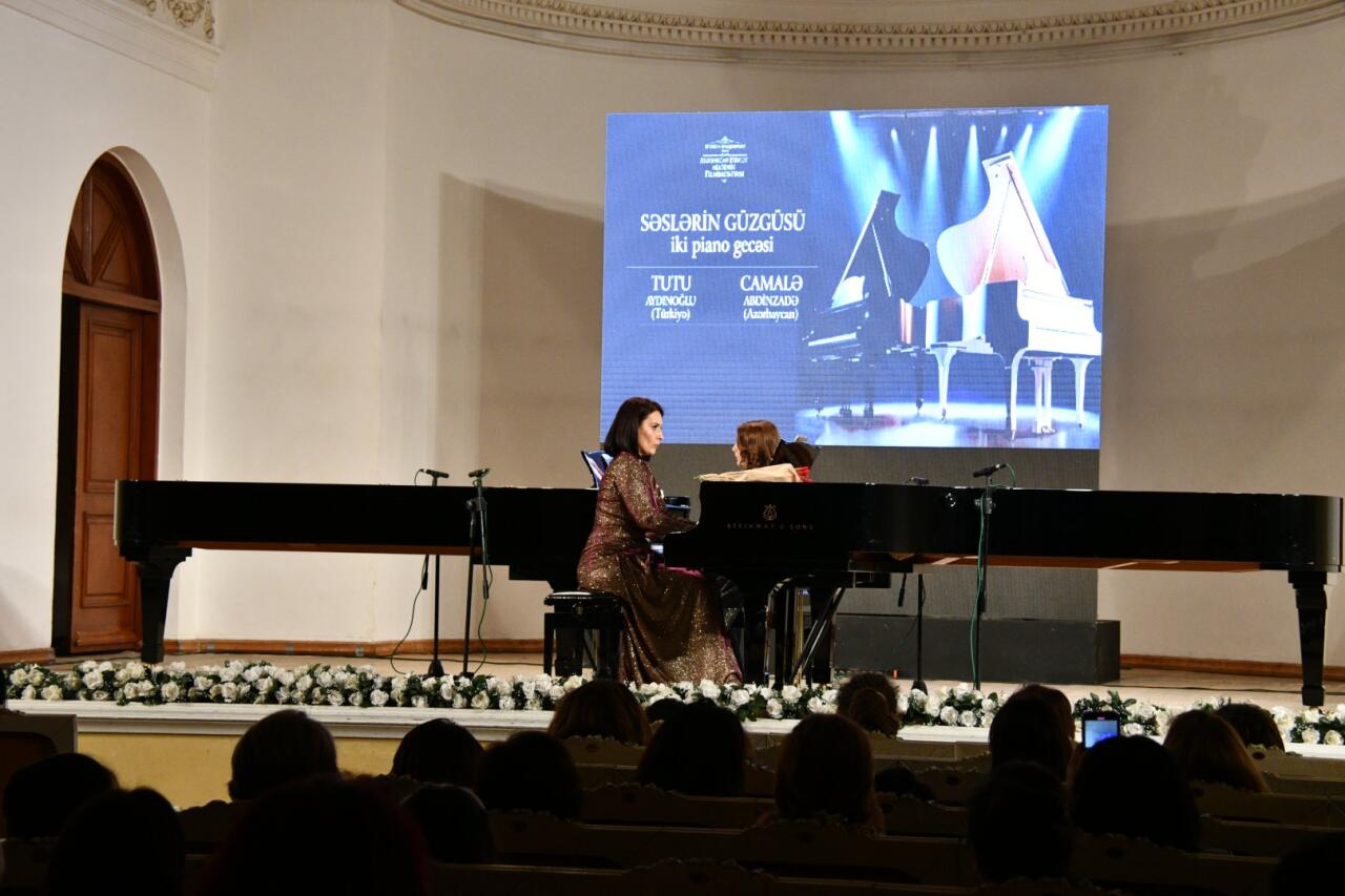 В Баку представлен великолепный вечер "Зеркало звуков"