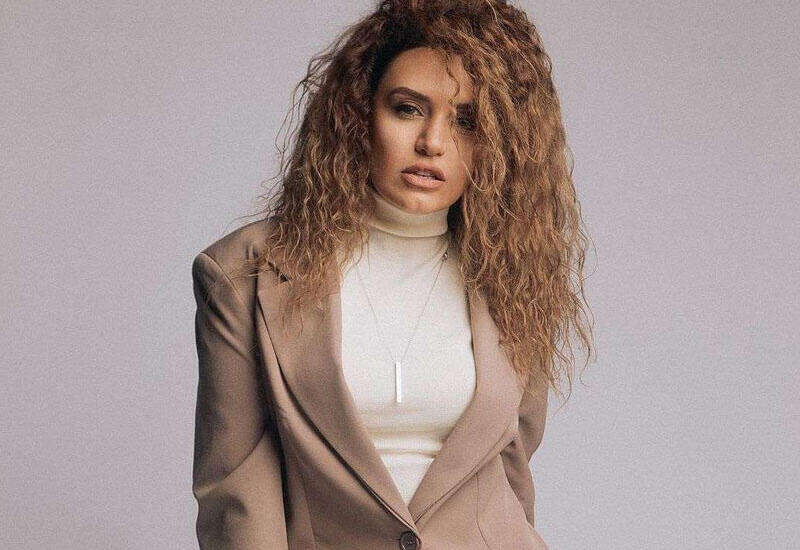 "Qəribə keyimə var məndə, özümü buralarda hiss etmirəm"