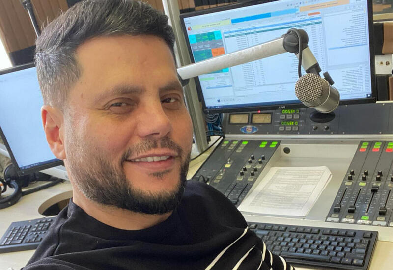 Zaurla şəkil çəkdirməkdən ötrü "dəridən-qabıqdan" çıxdılar