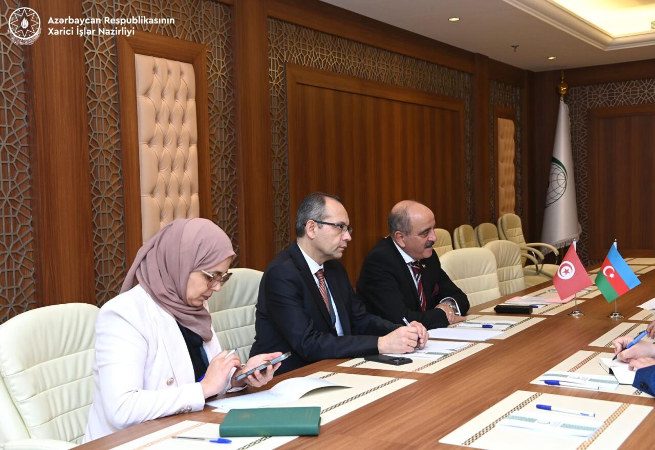 Azərbaycan və Tunis arasında çoxtərəfli əməkdaşlığın perspektivləri müzakirə olunub