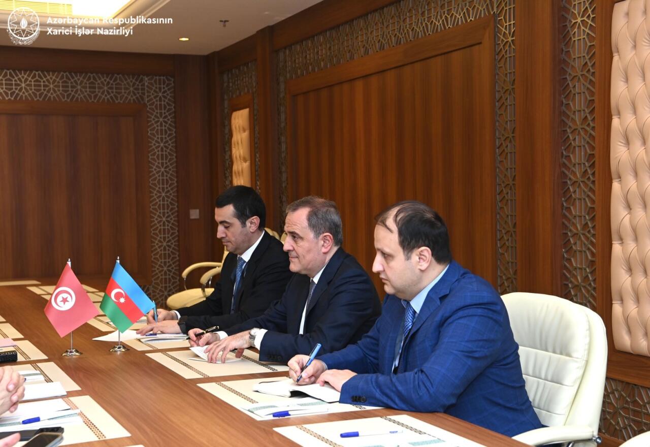 Azərbaycan və Tunis arasında çoxtərəfli əməkdaşlığın perspektivləri müzakirə olunub