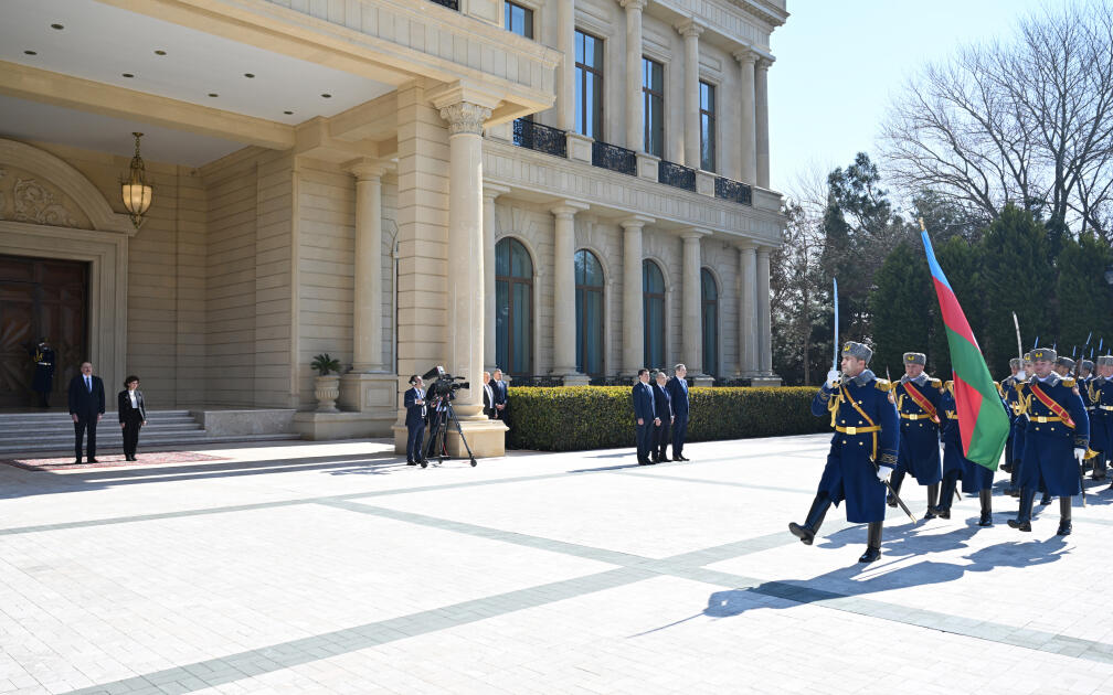 В Баку состоялась церемония официальной встречи Президента Северной Македонии