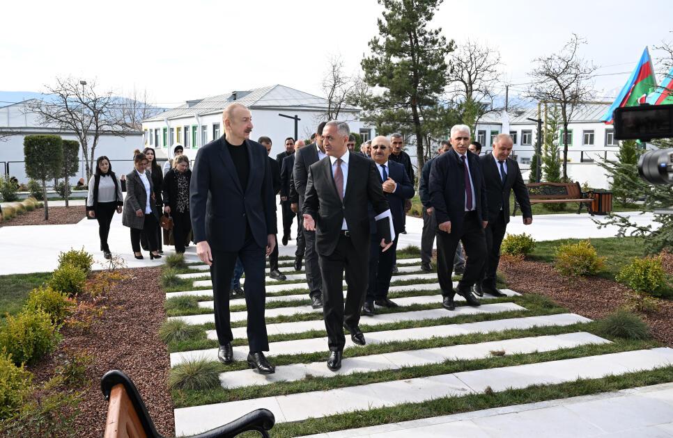 Prezident İlham Əliyev və Birinci xanım Mehriban Əliyeva Ağdərənin Həsənriz kəndində sakinlərlə birlikdə Novruz tonqalını alovlandırıblar