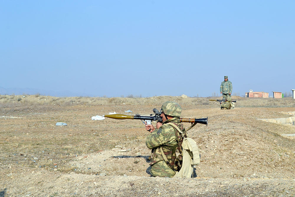 Военнообязанные Азербайджана повышают уровень боеготовности и навыков