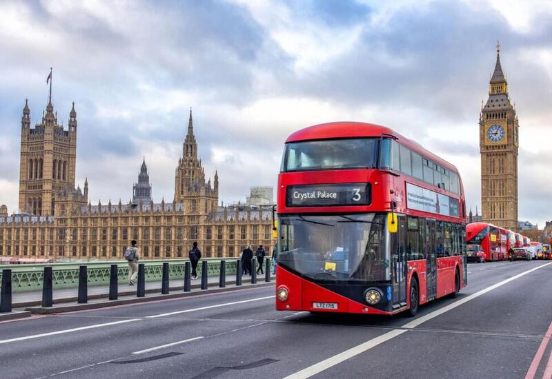 Hamı Londonda çəkilən bu VİDEOdan danışır: