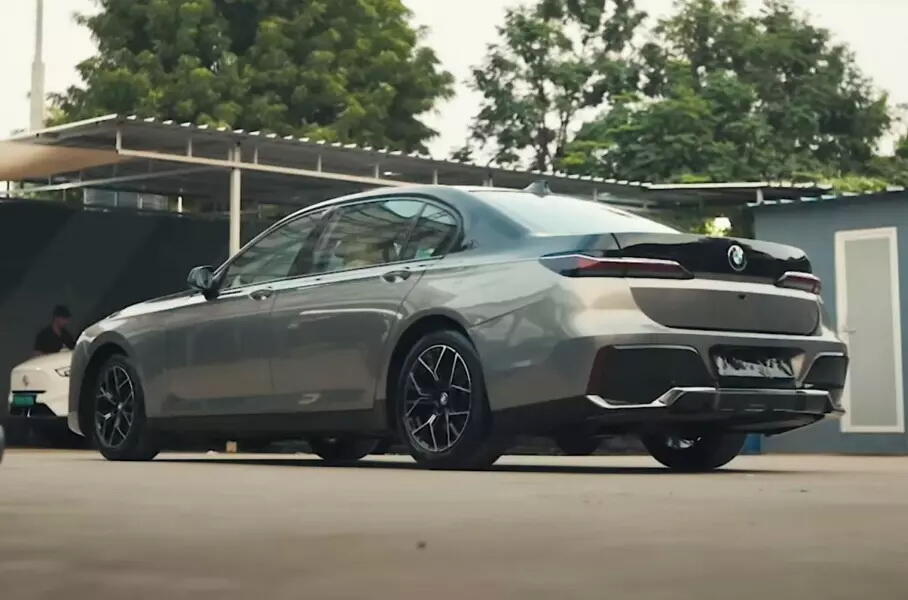 В Индии стали переделывать старые BMW 7-Series F02 в новые G70