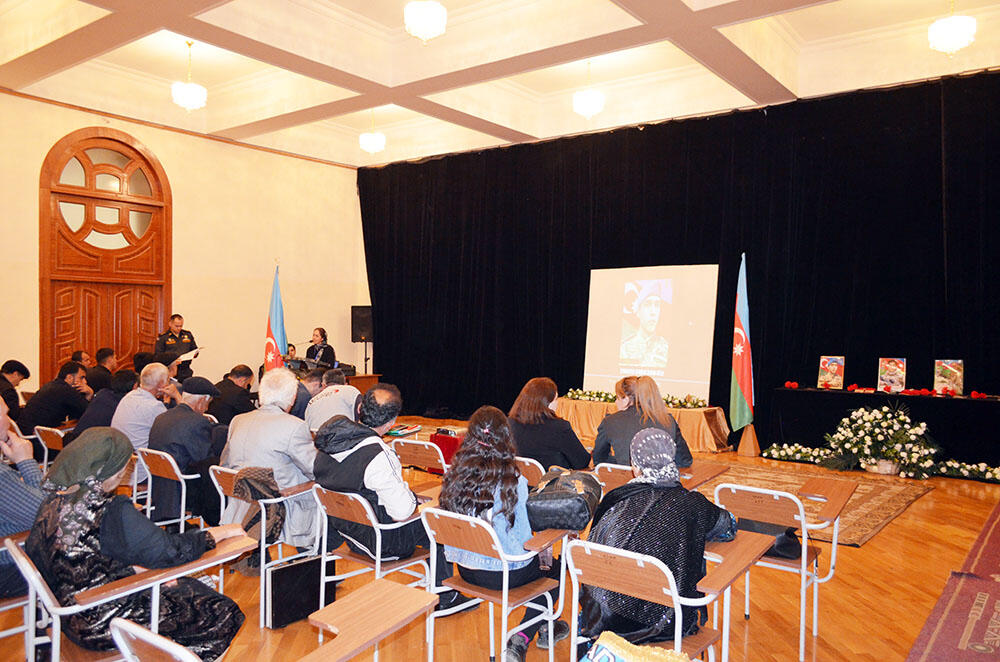 Şəhid əsgər Eynəliyev Samrad İkram oğlunun xatirəsinə anım mərasimi keçirilib