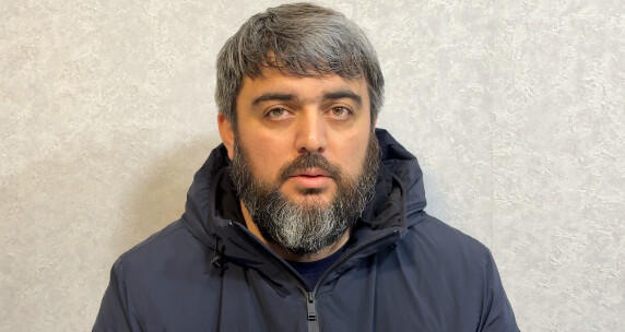 Avtomobilə basqın edib 200 min dollar apardılar