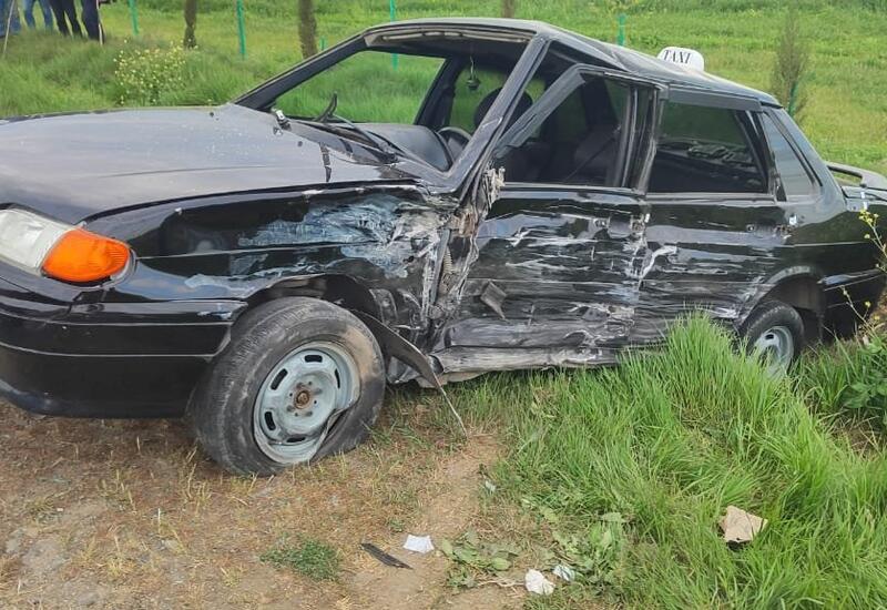 Ağdamda "VAZ" markalı avtomobillər toqquşub