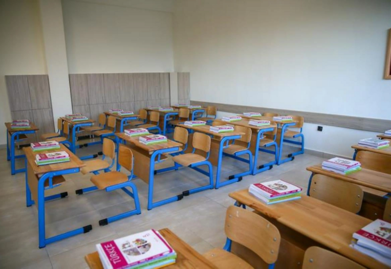 "Məktəblər bağlanmasa da, dərslər faktiki olaraq keçirilmir"