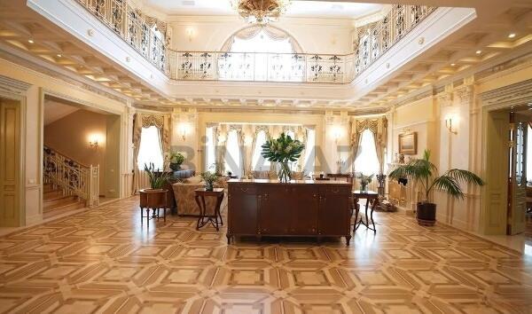 Bakıda fantastik qiymətə malikanə satılır