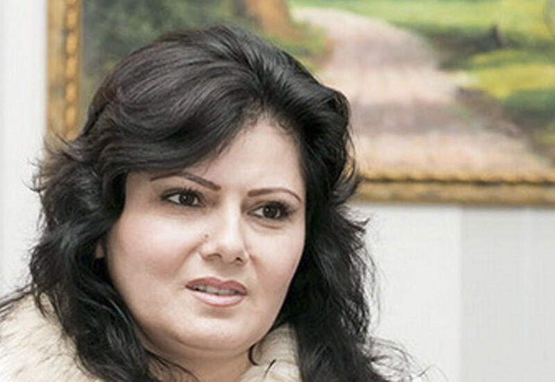 "2 mahnı oxumağına görə sazının arasına 10 min dollar qoydular"