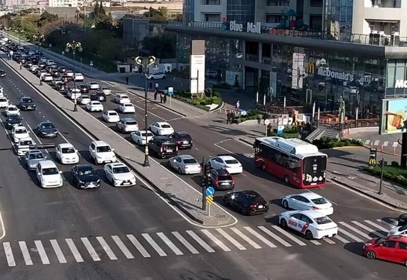 Paytaxtın bir sıra yollarında tıxac var