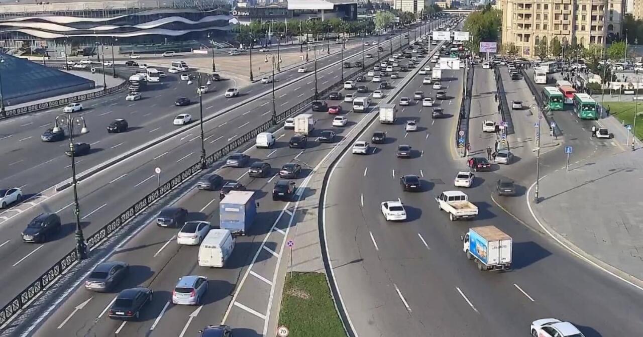 Paytaxtın bir sıra yollarında tıxac var