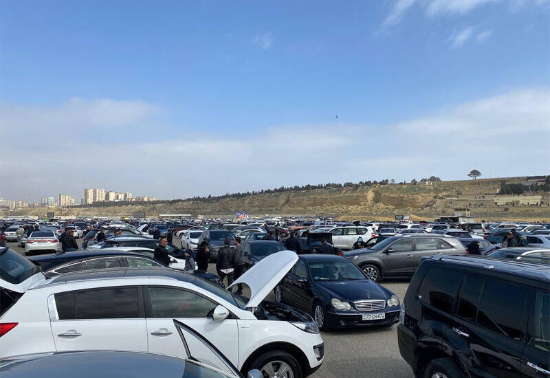 Maşın bazarı "tarixə qovuşur"