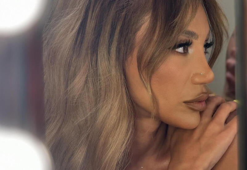 Röya bu geyiminə 130 min verib
