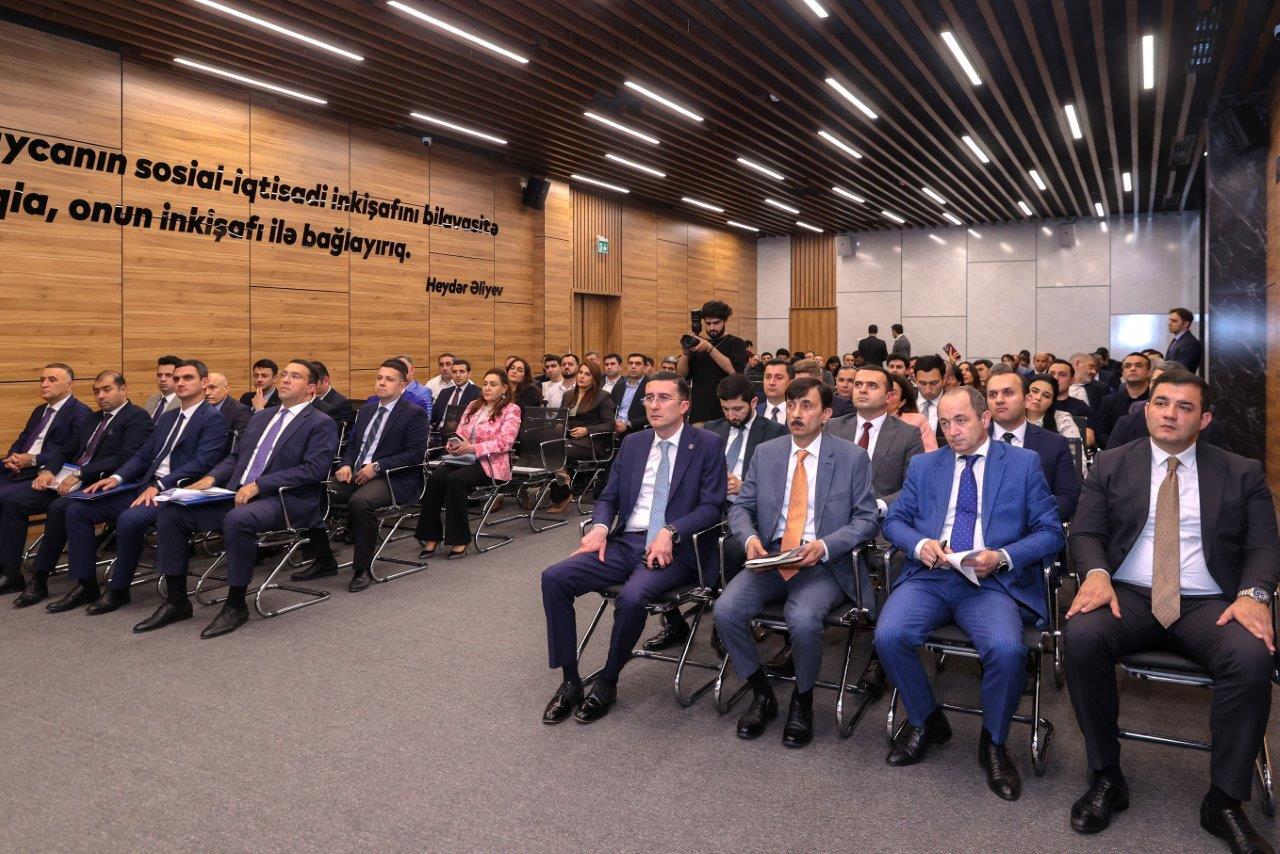Ticarət şəbəkələrinin fəaliyyəti ilə bağlı ictimai müzakirə təşkil olunub