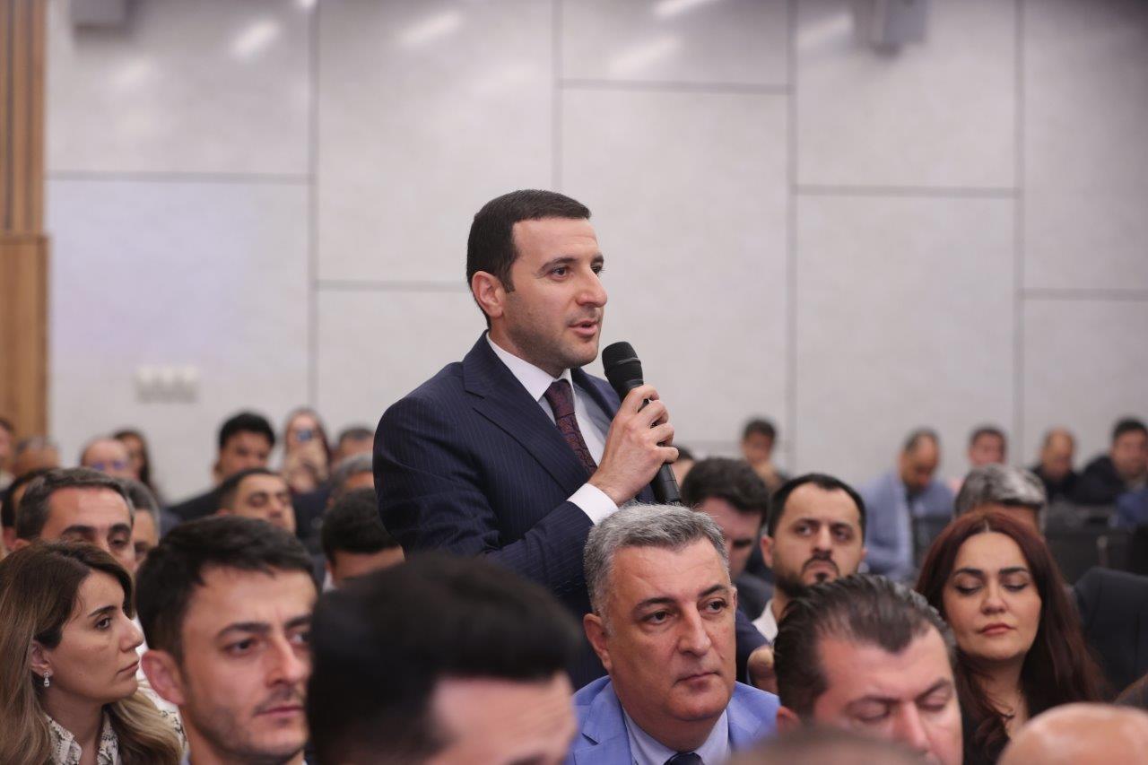 Ticarət şəbəkələrinin fəaliyyəti ilə bağlı ictimai müzakirə təşkil olunub