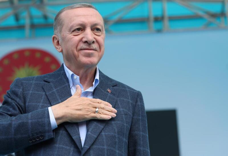 Ərdoğan gecə onlarla görüşdü