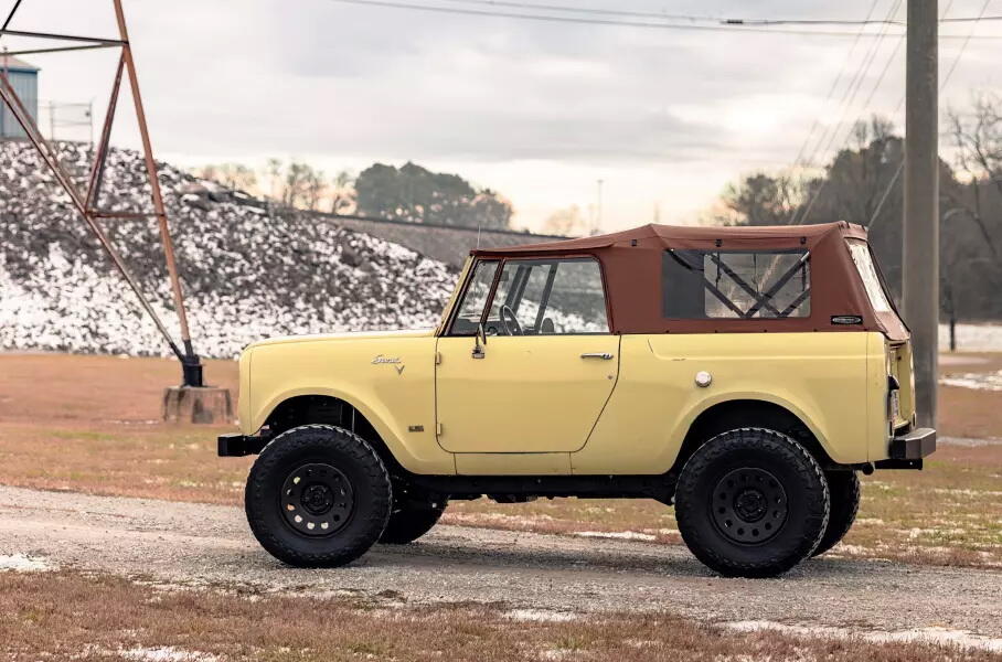 С аукциона продадут рестомод International Scout на шасси Jeep Wrangler