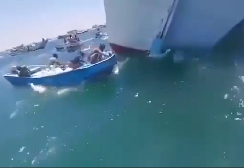 У берегов Йемена затонуло судно с крупной партией скота