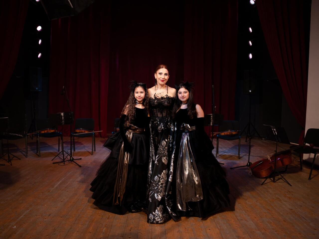 В Баку состоялся концерт с участием молодых вокалистов и оркестра MEZZO