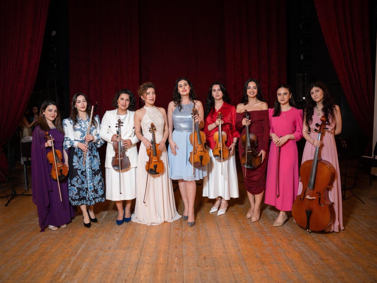 В Баку состоялся концерт с участием молодых вокалистов и оркестра MEZZO