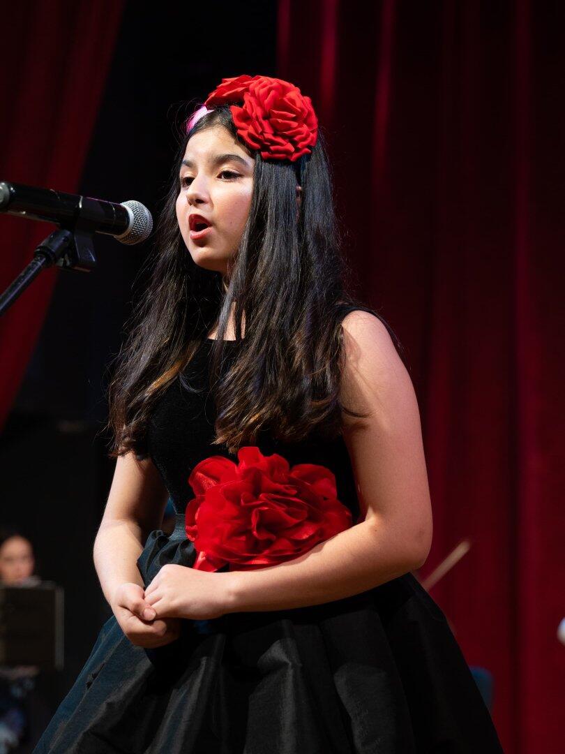 В Баку состоялся концерт с участием молодых вокалистов и оркестра MEZZO