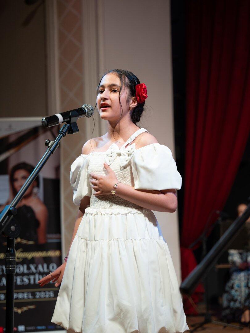 В Баку состоялся концерт с участием молодых вокалистов и оркестра MEZZO