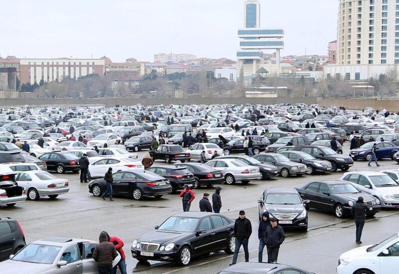 Bu nazirlik avtomobillərini 1000 manata satır