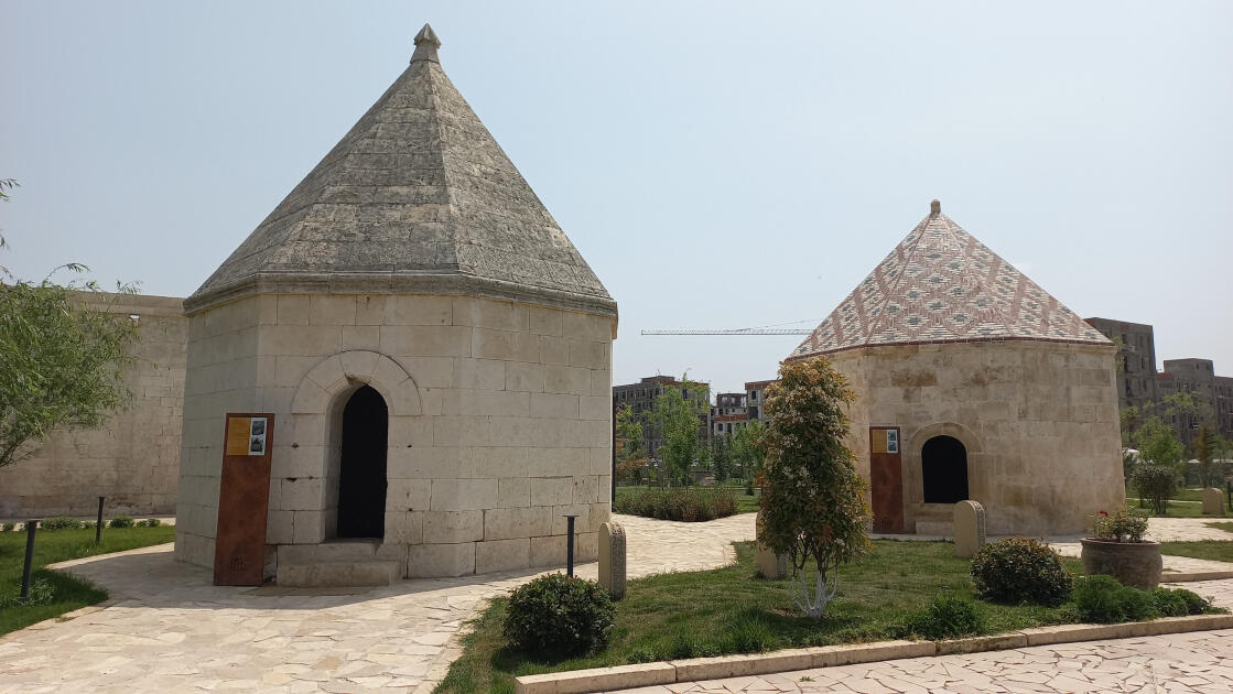 Итальянские парламентарии в Агдаме