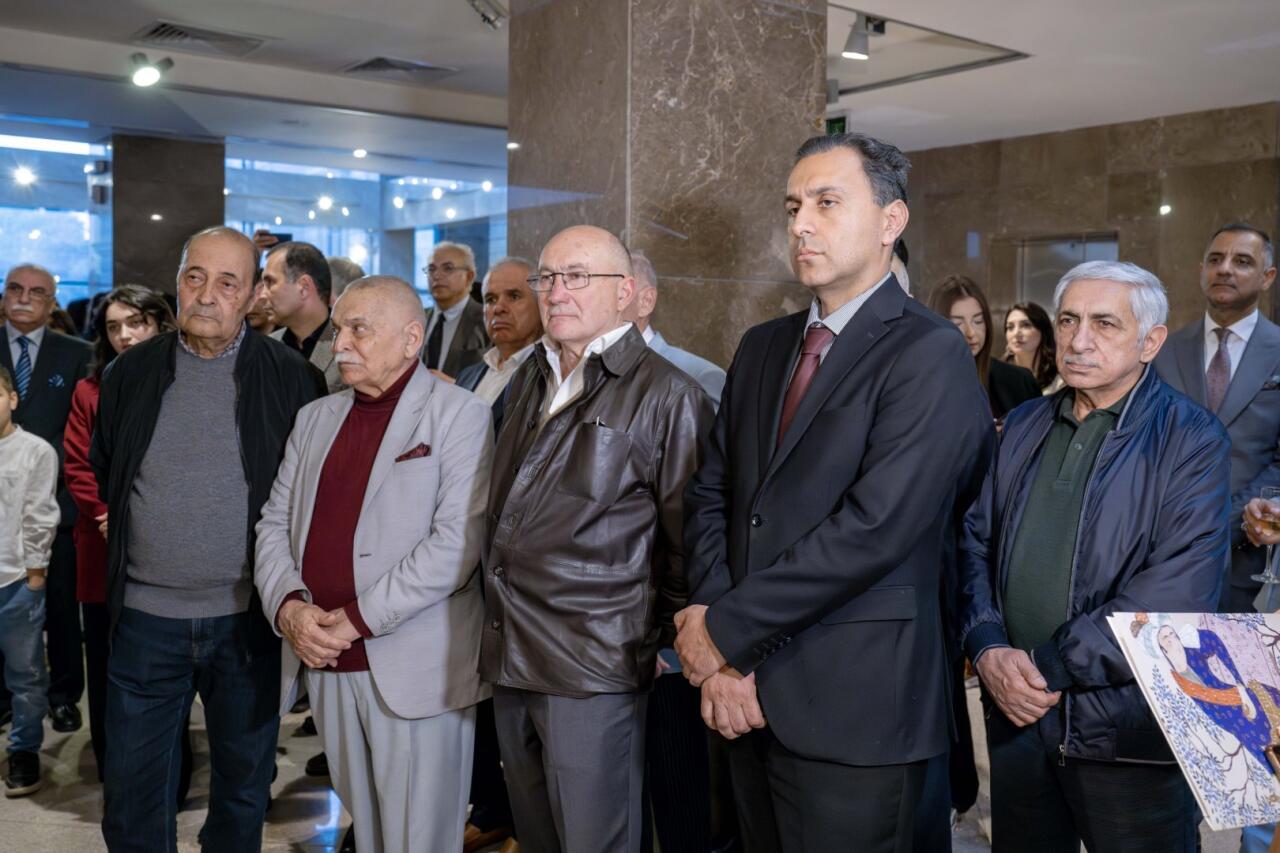 В Баку открылась выставка, посвящённая 85-летию известного скульптора и художника Акифа Аскерова