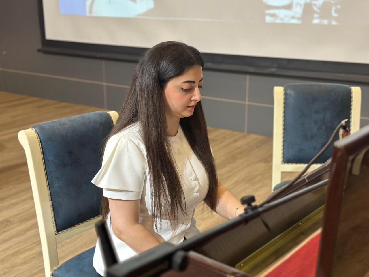 Авторский вечер Мамедаги Умудова в Гяндже