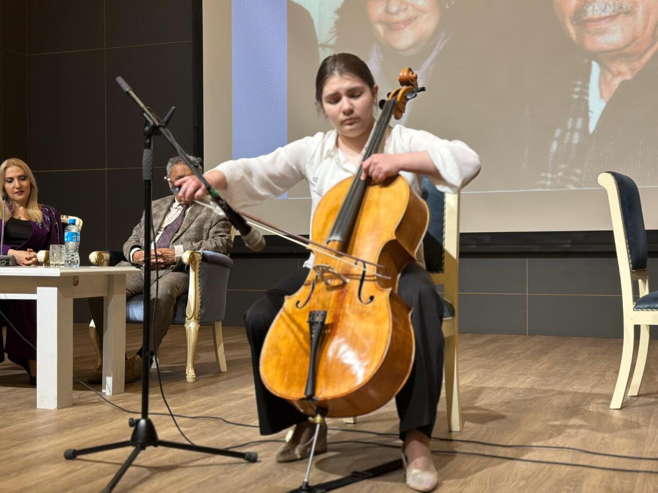 Авторский вечер Мамедаги Умудова в Гяндже