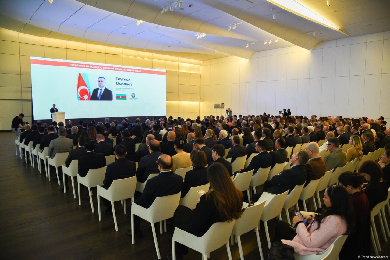 Bakıda “Azərbaycan əczaçılıq sənayesi