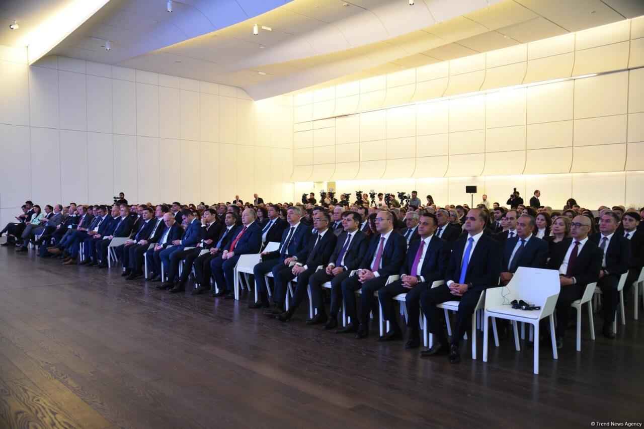 Bakıda “Azərbaycan əczaçılıq sənayesi