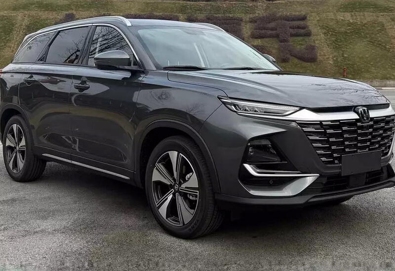 У Changan появится недорогой 7-местный кроссовер с «механикой»