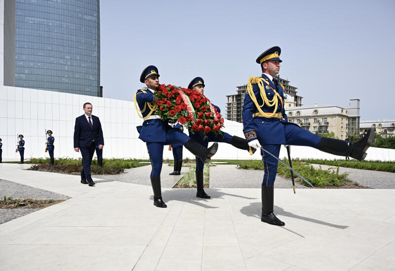 Премьер-министр Беларуси посетил Парк Победы в Баку