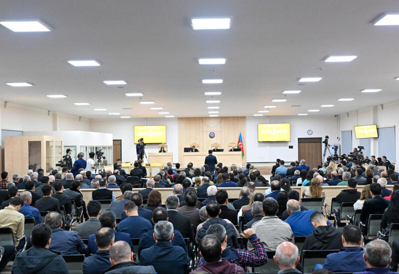 80 metr məsafədə mərmi düşməsi nəticəsində sağ diz nahiyəmdən xəsarətlər aldım - Vardanyanın məhkəməsində zərərçəkmiş ekskavator sürücüsü