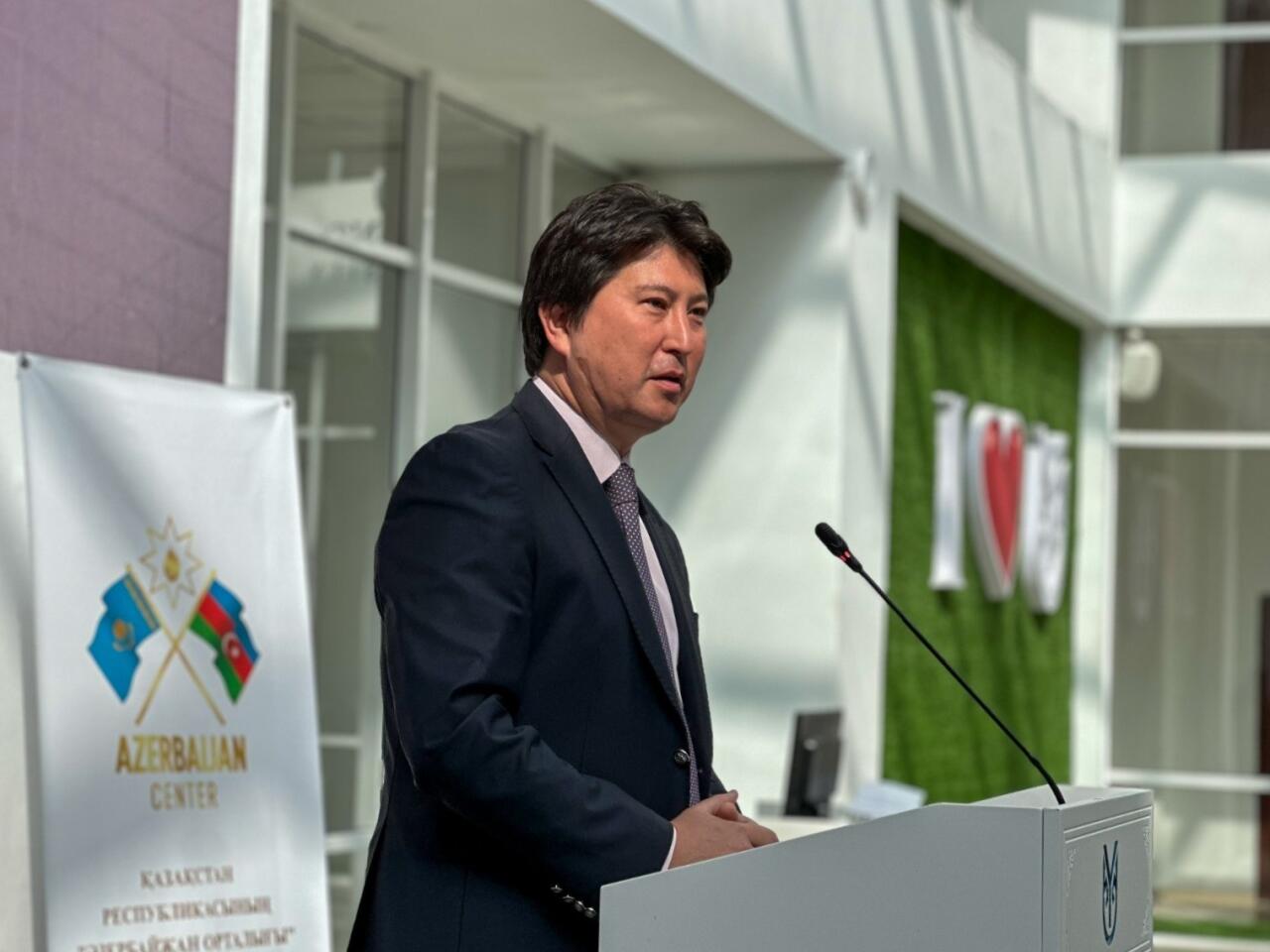В Актау прошла конференция на тему "Межкультурный диалог, современный конституционализм и суверенитет"