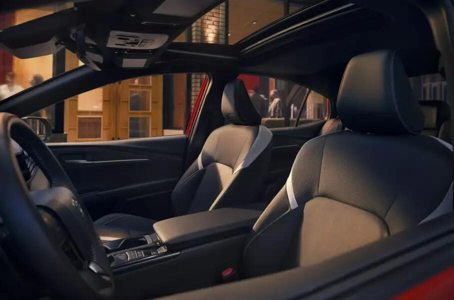 У новой Toyota Camry XV80 появилась «черная» спортверсия