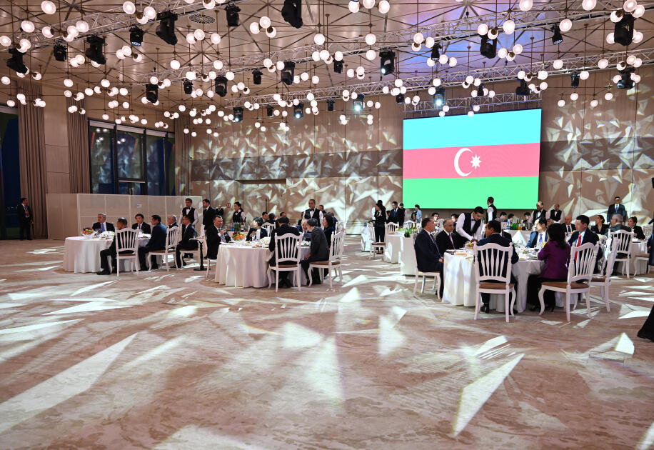 Prezident İlham Əliyevin adından Vyetnam Kommunist Partiyasının Mərkəzi Komitəsinin Baş katibinin şərəfinə dövlət ziyafəti verilib