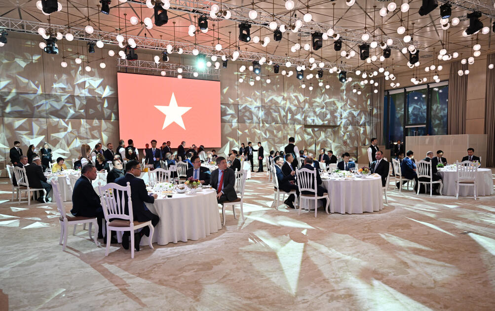 Prezident İlham Əliyevin adından Vyetnam Kommunist Partiyasının Mərkəzi Komitəsinin Baş katibinin şərəfinə dövlət ziyafəti verilib