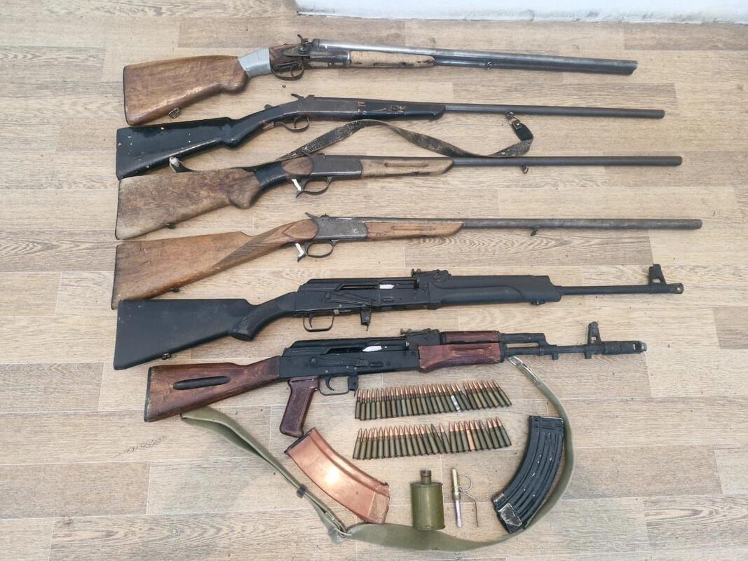В Гахском районе обнаружены оружие и боеприпасы