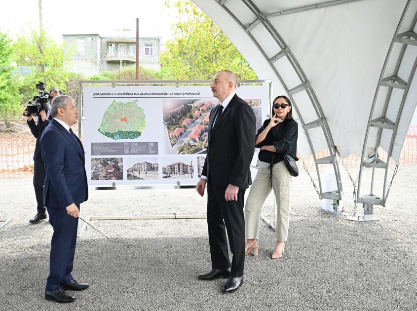 Prezident İlham Əliyev və Birinci xanım Mehriban Əliyeva Şuşada inşa ediləcək dördüncü yaşayış kompleksinin təməlqoyma mərasimində iştirak ediblər
