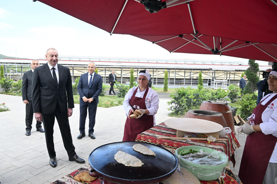 Президент Ильхам Алиев принял участие в открытии животноводческого комплекса ООО Крестьянско-фермерское хозяйство Qoç Ət на территории села Ханабад Ходжалинского района