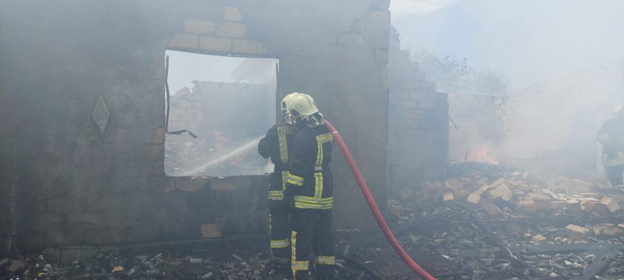 Abşeronda sexdəki yanğın söndürülüb