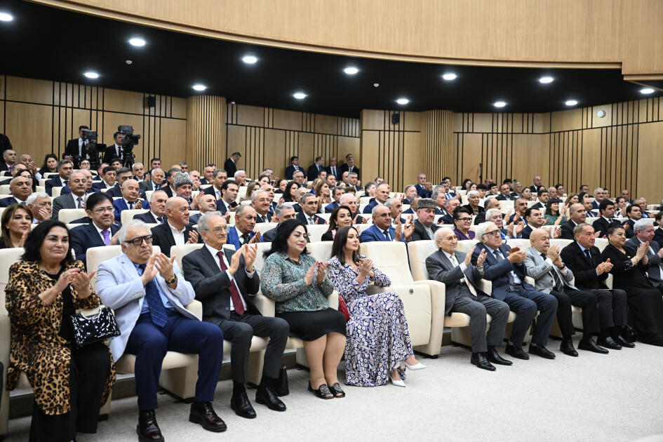 Prezident İlham Əliyev və birinci xanım Mehriban Əliyeva Ağdam Muğam Mərkəzinin açılışında iştirak ediblər