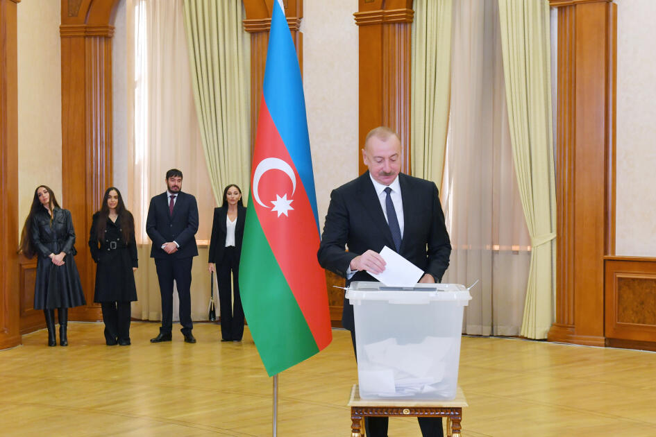 Konstitusiya və suverenlik: Heydər Əliyev siyasi irsinin təməl sütunları