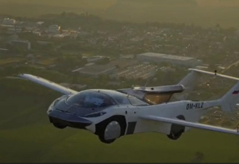 В Словакии презентовали AirCar 2